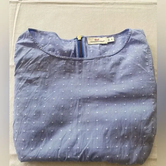 Vineyard vines. Size 4. Blouse. So cute! - Picture 4 of 12